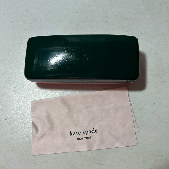 Kate Spade New York Pink/Green CLAMSHELL Sunglass Case+Cleaning Cloth - Picture 3 of 8